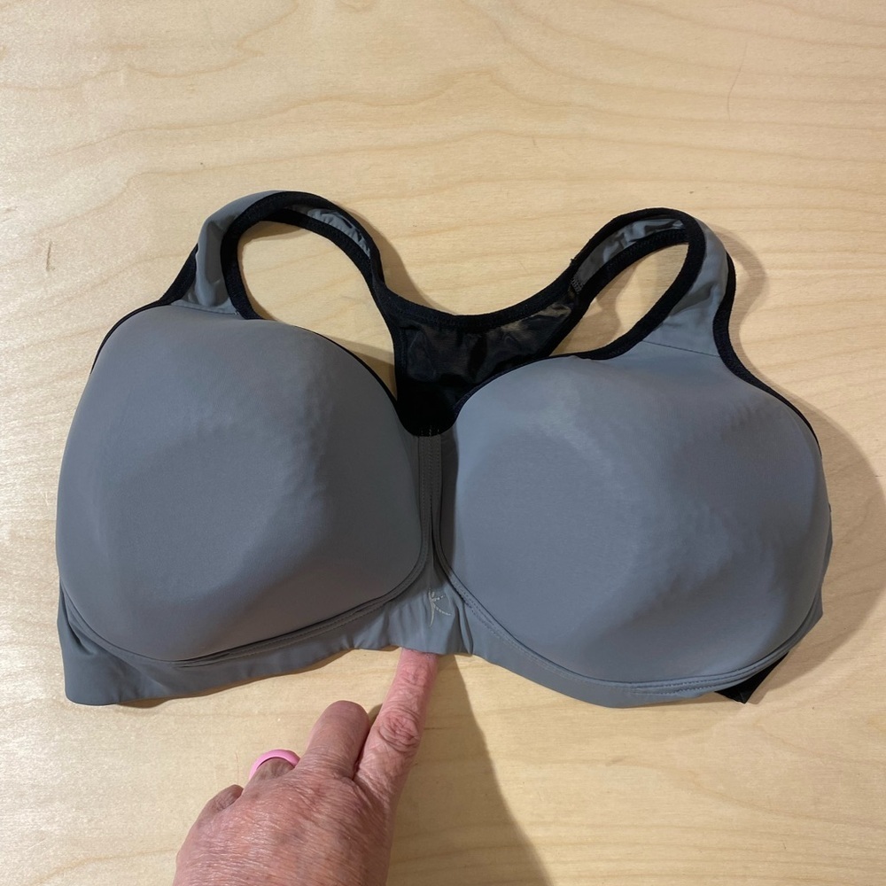 Danskin Now Wireless Bra 38 DD (JS)